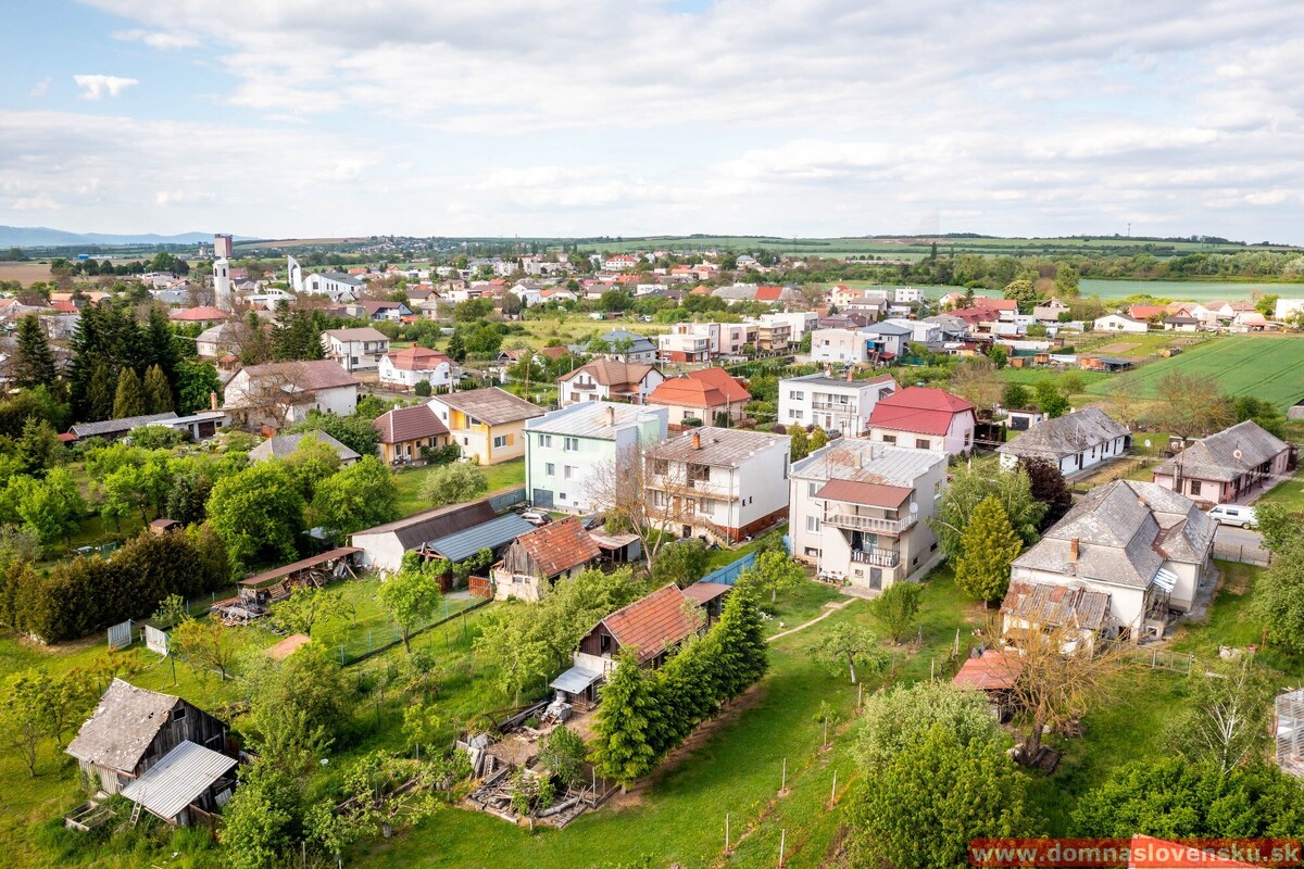 1124 Dom s veľkou záhradou Michaľany — foto 6