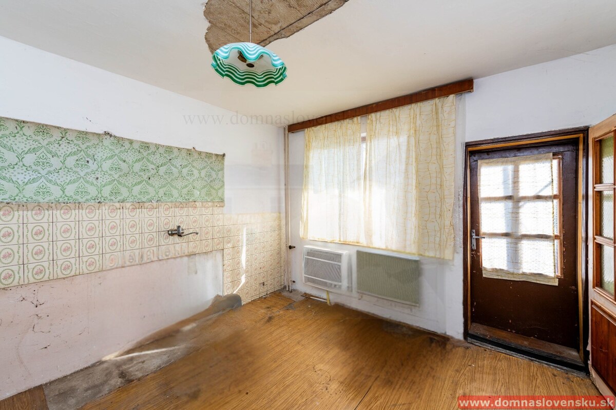 1124 Dom s veľkou záhradou Michaľany — foto 9