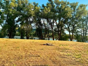 POZEMOK V BLÍZKOSTI DUNAJA | CHĽABA | 707 m² | ATRAKTÍVNA REKREAČNÁ LOKALITA — foto 1