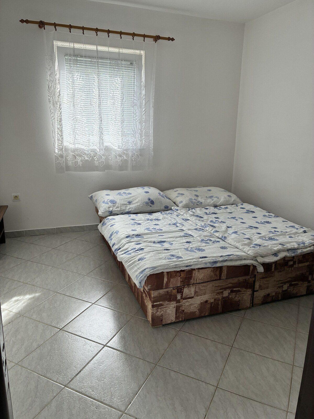 EXKLUZÍVNE - Rekreačné chatky priamo v areáli Ava Aquaparku Diakovce | 20 lôžok | Kompletné vybavenie — foto 15