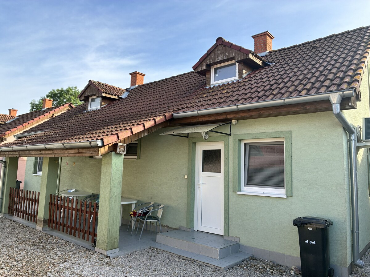 EXKLUZÍVNE - Rekreačné chatky priamo v areáli Ava Aquaparku Diakovce | 20 lôžok | Kompletné vybavenie — foto 3