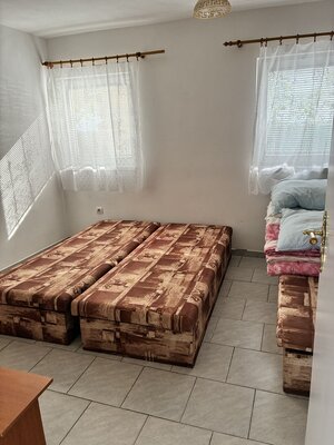 EXKLUZÍVNE - Rekreačné chatky priamo v areáli Ava Aquaparku Diakovce | 20 lôžok | Kompletné vybavenie — foto 16