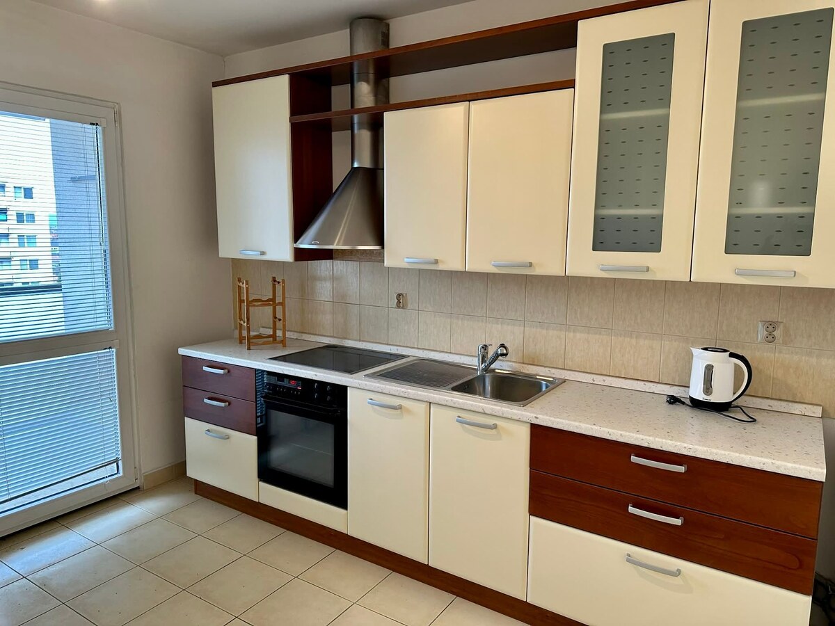 EXKLUZÍVNE – Priestranný zrekonštruovaný 3-izbový byt s balkónom – Štúrovo — foto 5