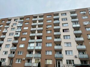 EXKLUZÍVNE – Priestranný zrekonštruovaný 3-izbový byt s balkónom – Štúrovo — foto 9