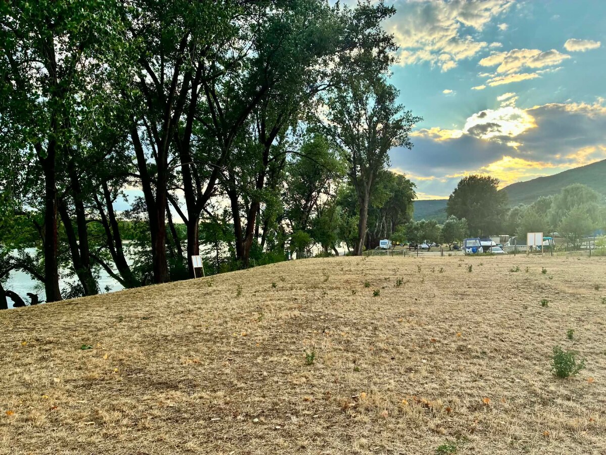 POZEMOK V BEZPROSTREDNEJ BLÍZKOSTI DUNAJA | CHĽABA | 649 m² | VÝNIMOČNÁ REKREAČNÁ LOKALITA — foto 3