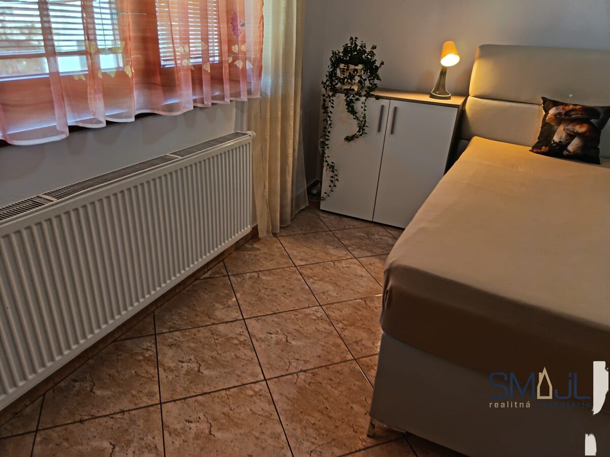 Dvojgeneračný rodinný dom na predaj – Sverepec, okres Považská Bystrica  (819 m²) — foto 13