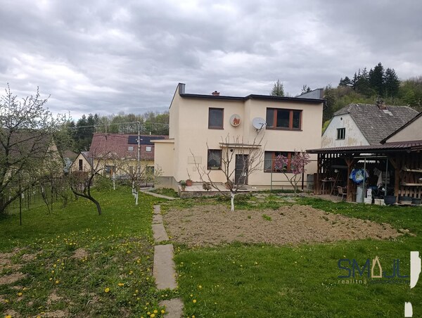 Dvojgeneračný rodinný dom na predaj – Sverepec, okres Považská Bystrica  (819 m²)