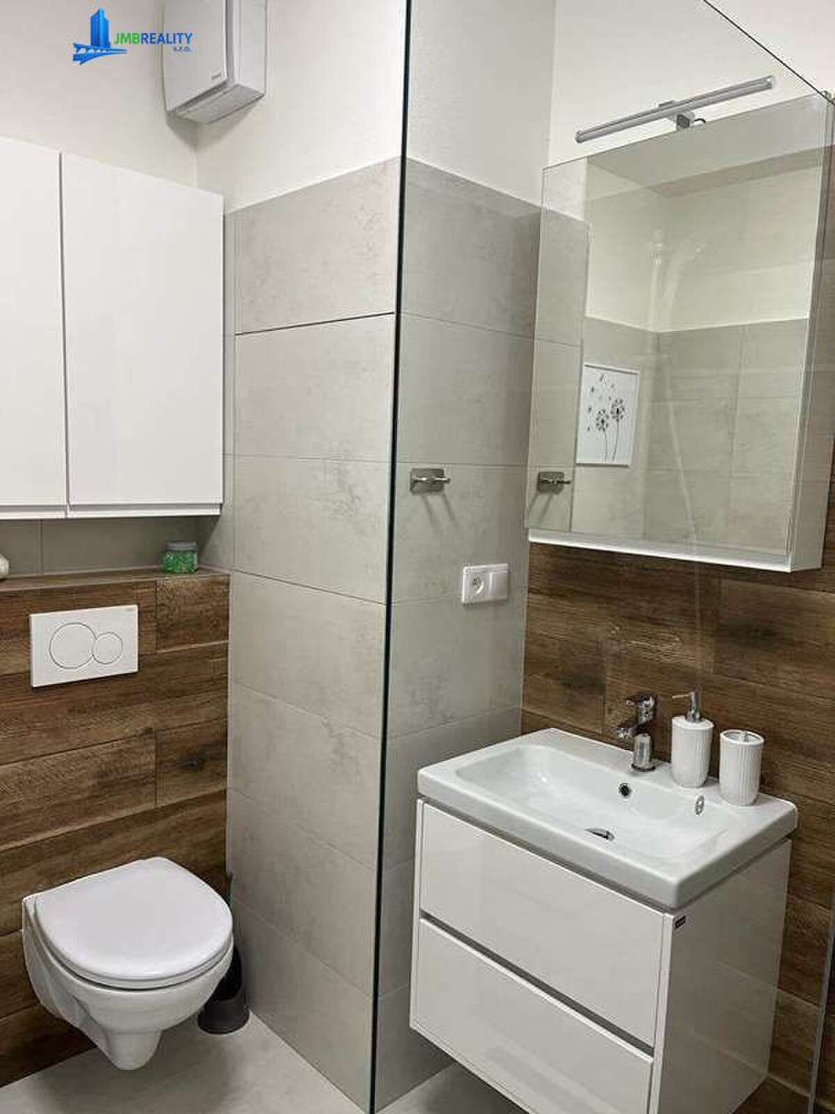 2i zariadený byt s garážovým státím v BB, Petelenova ulica — foto 20