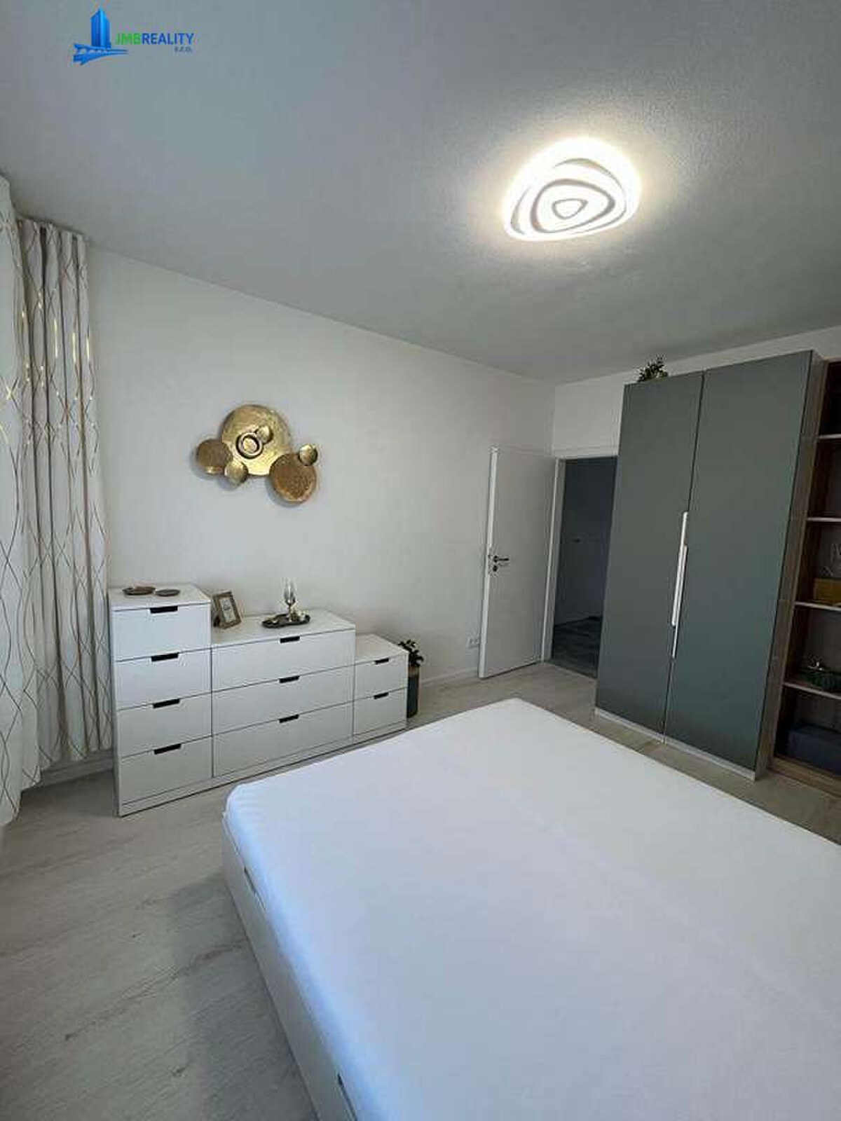 2i zariadený byt s garážovým státím v BB, Petelenova ulica — foto 24