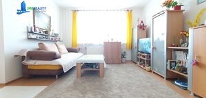 Na predaj priestranný 1-izbový byt po kompletnej rekonštrukcii s loggiou – Banská Bystrica, Sásová — foto 1