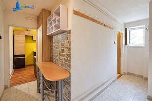 2-izbový  priestranný byt v tehlovej bytovke na Fončorde Jilemnického ul.  — foto 3