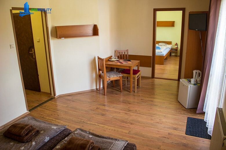 Penzión s celoročnou prevádzkou v srdci kúpeľného mestečka Kováčová — foto 18