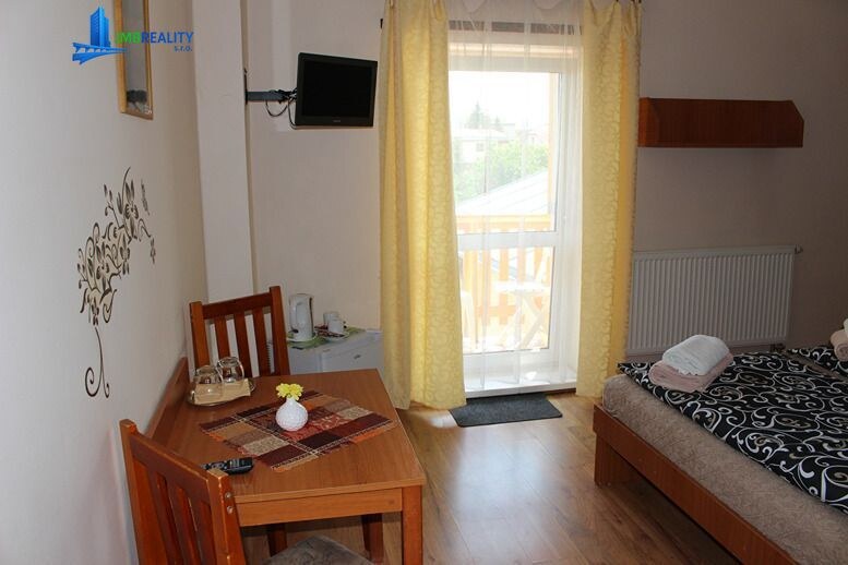 Penzión s celoročnou prevádzkou v srdci kúpeľného mestečka Kováčová — foto 7