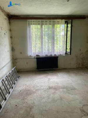RD blízko centra Brezna - ideálny na chalupu - pozemok 3142 m2 — foto 19