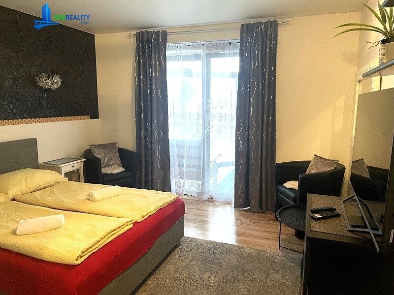 LUXUSNÝ 3-apartmánový dom+garáž+chatka+vináreň v Brezne (novostavby) — foto 26