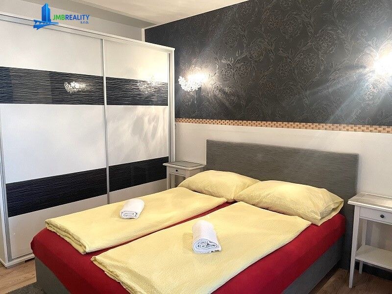 LUXUSNÝ 3-apartmánový dom+garáž+chatka+vináreň v Brezne (novostavby) — foto 27
