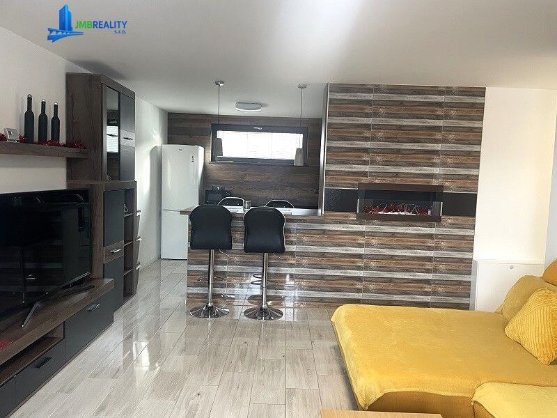 LUXUSNÝ 3-apartmánový dom+garáž+chatka+vináreň v Brezne (novostavby) — foto 31