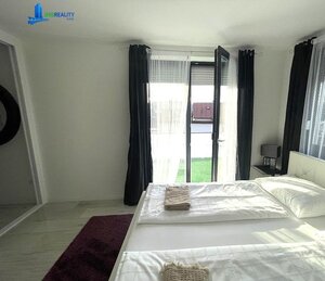 LUXUSNÝ 3-apartmánový dom+garáž+chatka+vináreň v Brezne (novostavby) — foto 36