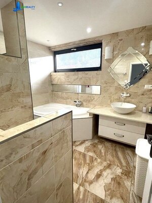 LUXUSNÝ 3-apartmánový dom+garáž+chatka+vináreň v Brezne (novostavby) — foto 37