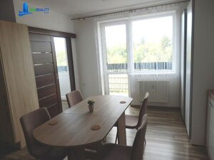 Hľadáte priestranné bývanie s parkovaním v Banskej Bystrici? — foto 2