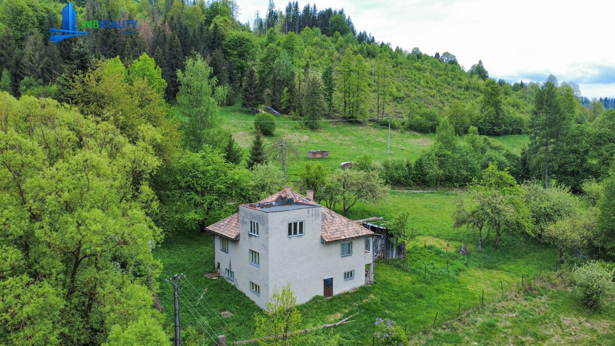 Beňuš-Gašparovo, nádherný pozemok 3251m2 s RD v pôvodnom stave — foto 11