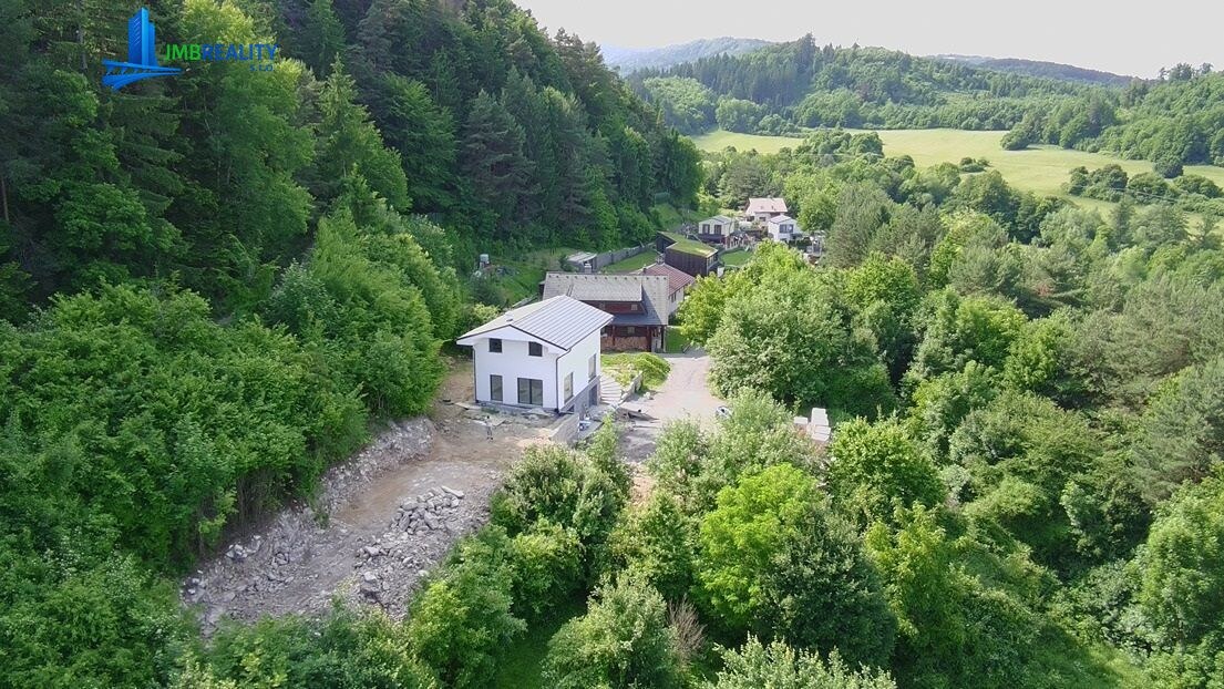 Novostavba rodinného domu v obci Badín — foto 14