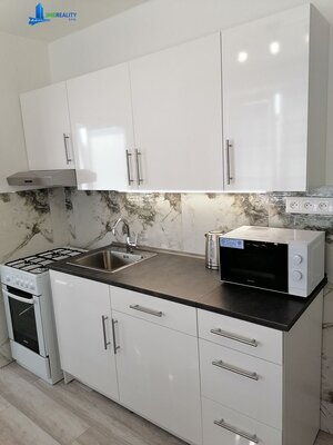 1 izb. byt na Gen. Asmolova, Zvolen — foto 1