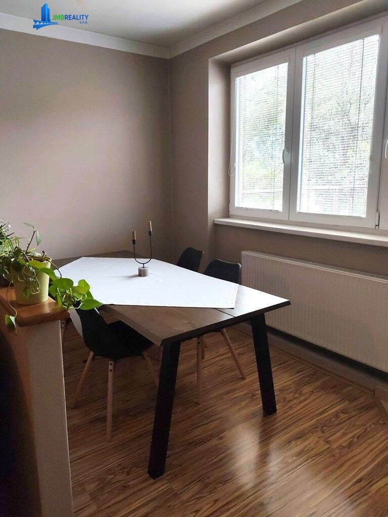 Zrekonštruovaný 3-izbový byt s lodžiou v Brusne — foto 5