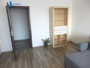 Hľadáte priestranné bývanie s parkovaním v Banskej Bystrici? — foto 6