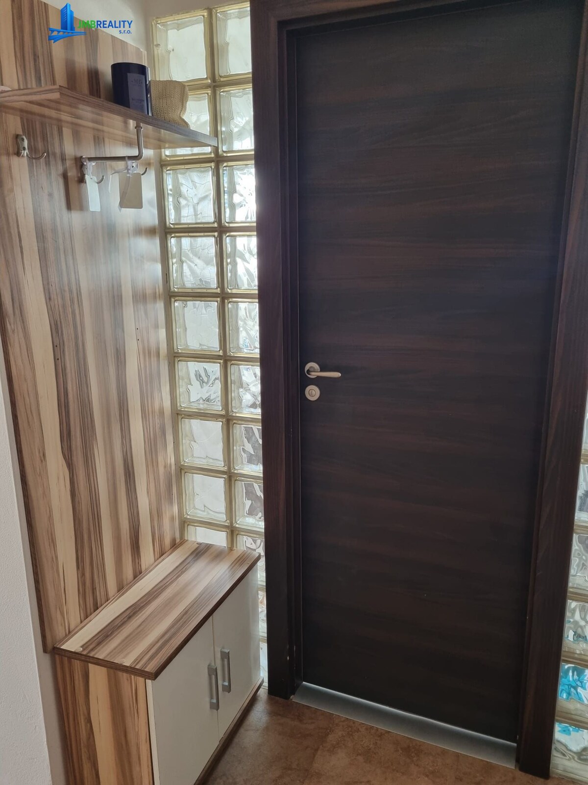 Slnečný 3-izbový byt s panoramatickým výhľadom — foto 23