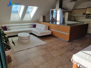 Slnečný 3-izbový byt s panoramatickým výhľadom — foto 6