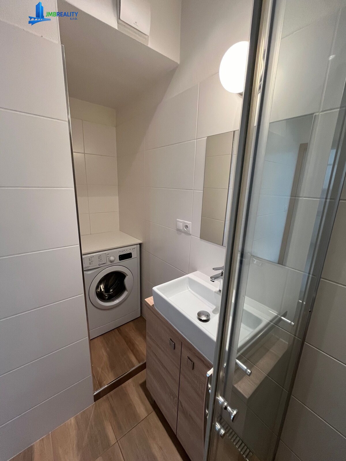 Moderný 2-izbový byt s balkónom a krásnym výhľadom v obľúbenej lokalite Belveder – rezervovaný — foto 6