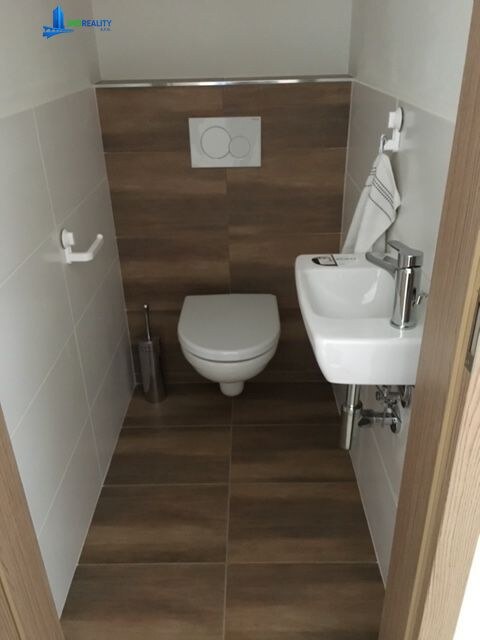 Moderný 2-izbový byt s balkónom a krásnym výhľadom v obľúbenej lokalite Belveder – rezervovaný — foto 7