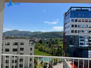 Moderný 2-izbový byt s balkónom a krásnym výhľadom v obľúbenej lokalite Belveder – rezervovaný — foto 4