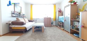 Na predaj priestranný 1-izbový byt po kompletnej rekonštrukcii s loggiou – Banská Bystrica, Sásová — foto 1