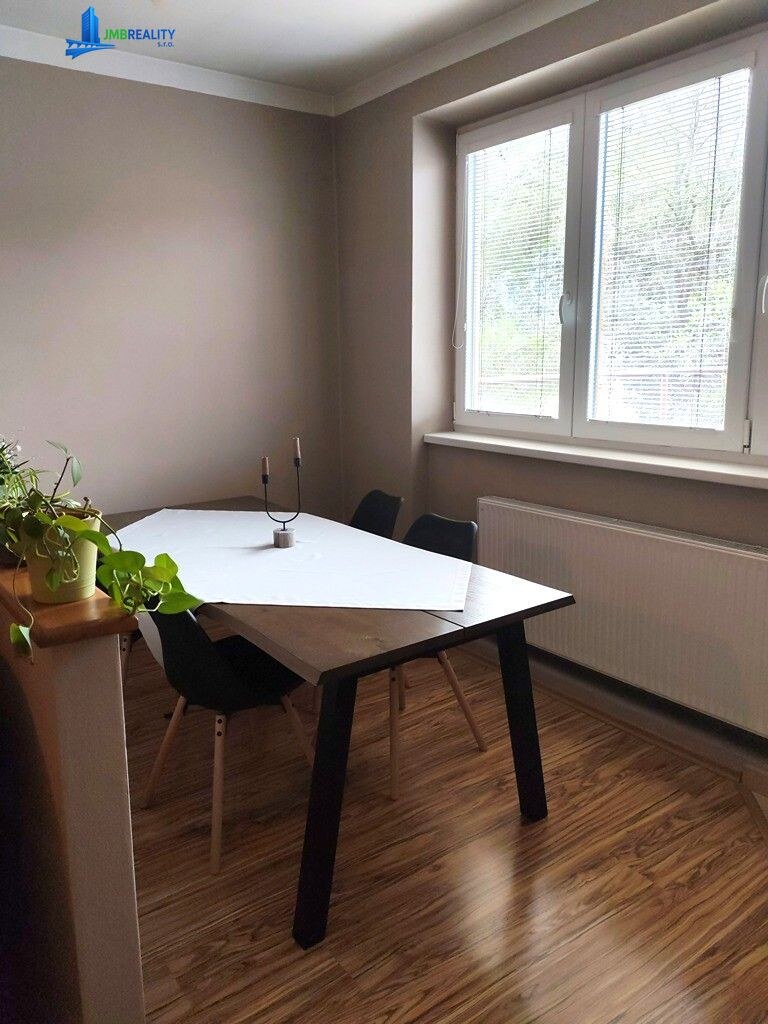 Zrekonštruovaný 3-izbový byt s lodžiou v Brusne — foto 5