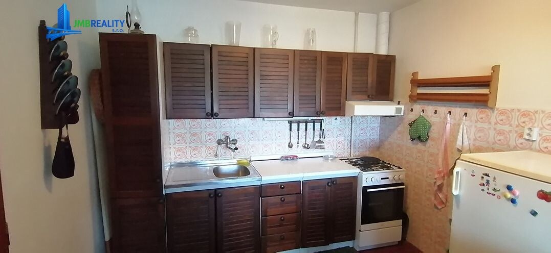 Priestranný 5-izbový radový rodinný dom s garážou a 3 lodžiami – Astrova ulica, Banská Bystrica — foto 16