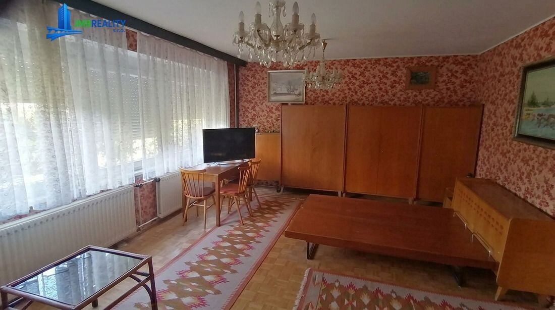 Priestranný 5-izbový radový rodinný dom s garážou a 3 lodžiami – Astrova ulica, Banská Bystrica — foto 17