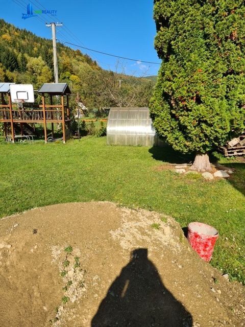 Zaujímavá väčšia nehnuteľnosť na bývanie, podnikanie, prípadne rekreáciu — foto 17