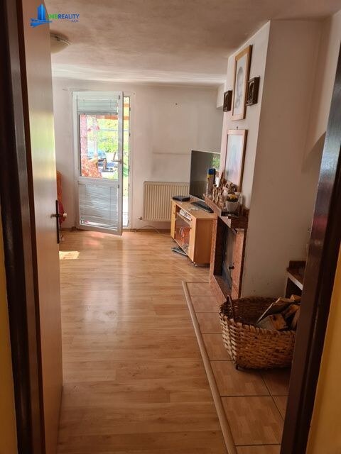 Zaujímavá väčšia nehnuteľnosť na bývanie, podnikanie, prípadne rekreáciu — foto 20