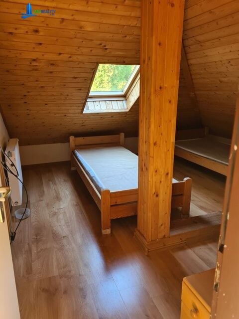 Zaujímavá väčšia nehnuteľnosť na bývanie, podnikanie, prípadne rekreáciu — foto 45