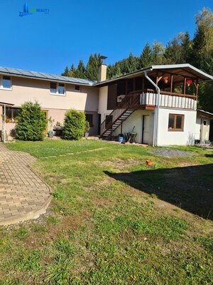 Zaujímavá väčšia nehnuteľnosť na bývanie, podnikanie, prípadne rekreáciu — foto 12