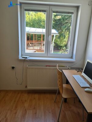 Zaujímavá väčšia nehnuteľnosť na bývanie, podnikanie, prípadne rekreáciu — foto 38