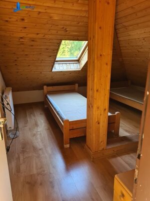Zaujímavá väčšia nehnuteľnosť na bývanie, podnikanie, prípadne rekreáciu — foto 45