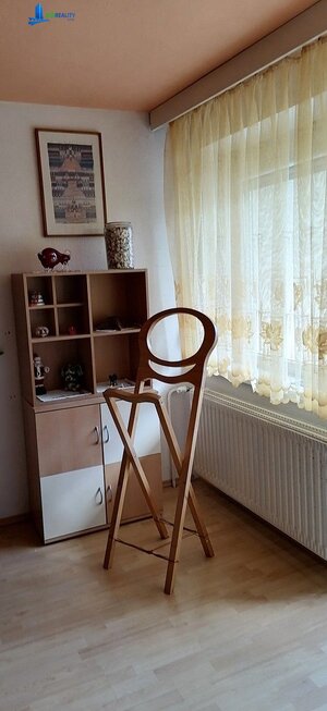 Priestranný 5-izbový radový rodinný dom s garážou a 3 lodžiami – Astrova ulica, Banská Bystrica — foto 14