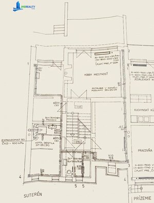 Priestranný 5-izbový radový rodinný dom s garážou a 3 lodžiami – Astrova ulica, Banská Bystrica — foto 23