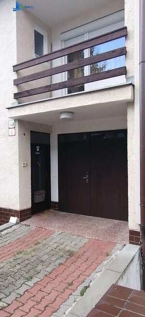 Priestranný 5-izbový radový rodinný dom s garážou a 3 lodžiami – Astrova ulica, Banská Bystrica — foto 2