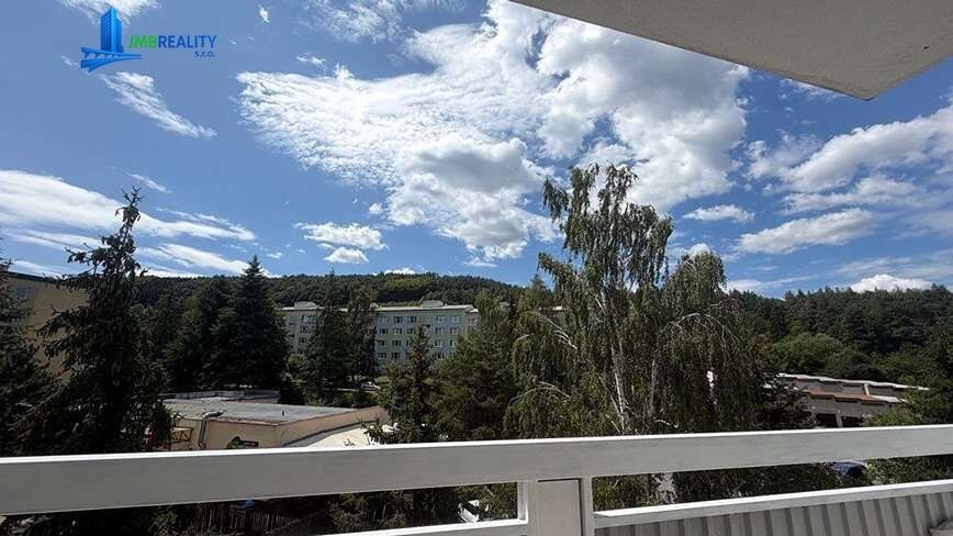 Kompletne novo zrekonštruovaný 2-izb. byt s balkónom. — foto 9