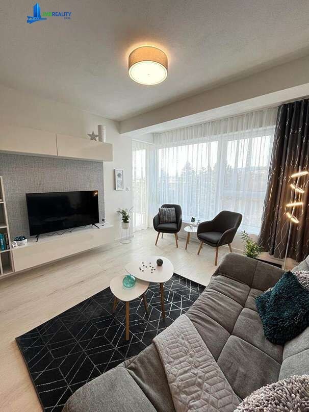 2i zariadený byt s garážovým státím v BB, Petelenova ulica — foto 13