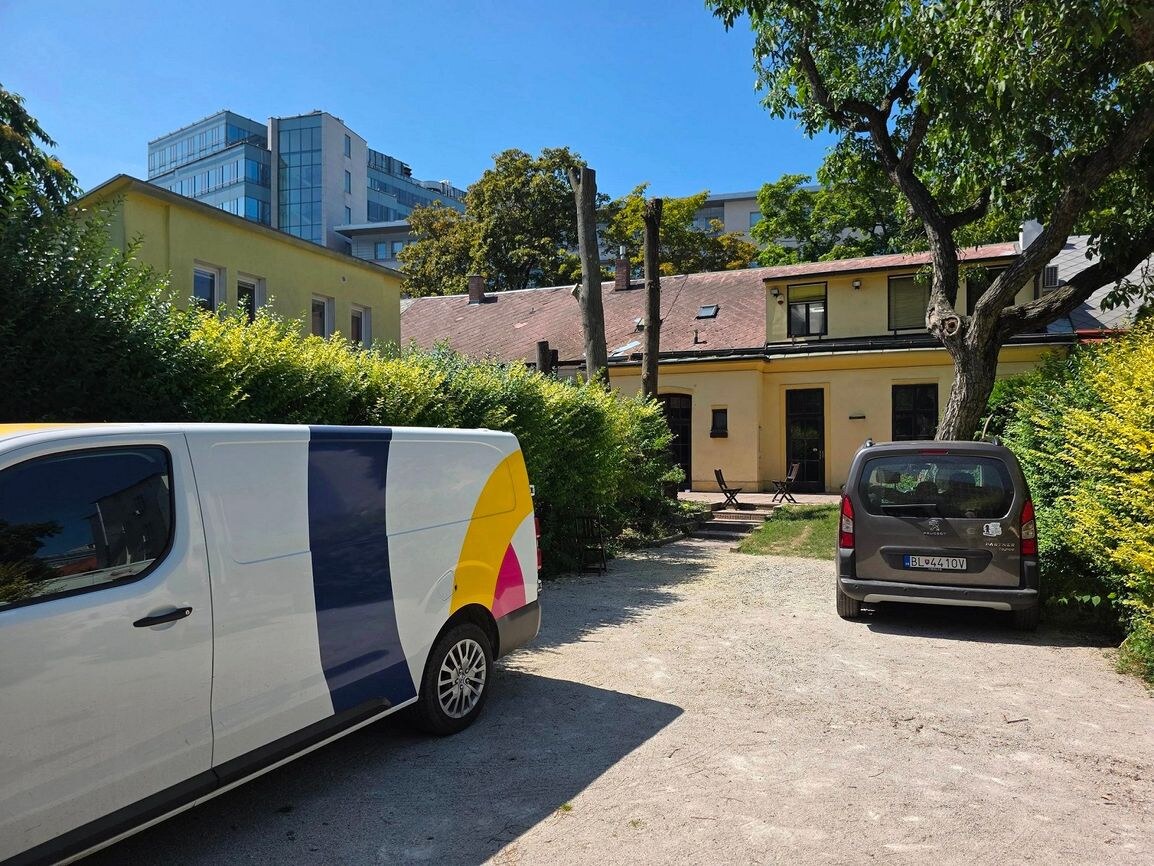 Investícia / Historický objekt v centre BA I, Starom Meste, v susedstve Blumentálskeho kostola — foto 11